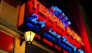 Beloved bowling alley Rowan's faces threat from developers - London Evening Standard