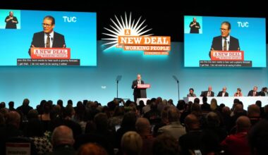 Labour pressure grows as unions urge rethink on Brexit red lines