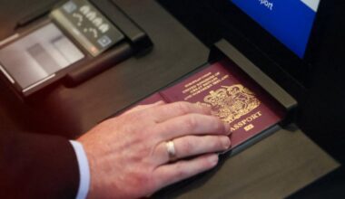 Three-hour airport queues for UK passengers as post-Brexit checks ramp up