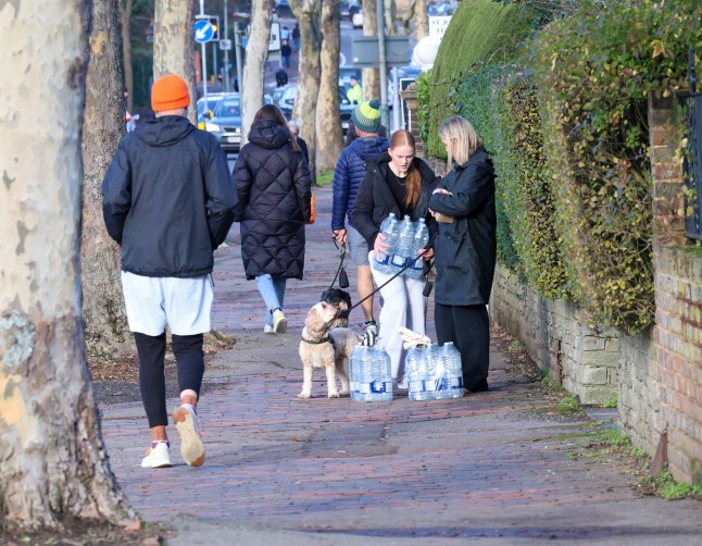 Chaos as Tunbridge Wells Water Treatment Shutdown Leaves 6,000 Homes Dry More than 6,000 Tunbridge Wells residents have been left high and dry after the Pembury water treatment works was forced to shut down due to a 