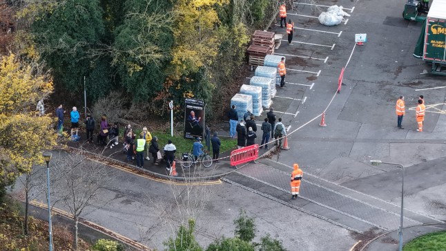 Chaos as Tunbridge Wells Water Treatment Shutdown Leaves 6,000 Homes Dry More than 6,000 Tunbridge Wells residents have been left high and dry after the Pembury water treatment works was forced to shut down due to a 