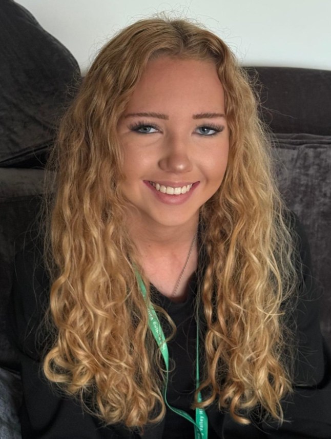 The family of 16-year-old Daisy House, who very sadly died on Monday, are paying tribute to her. Officers were called to Loughton Underground station just after 2.30pm on Monday (15 December) following reports of a casualty on the tracks. Paramedics also attended, however despite their best efforts Daisy sadly passed away later at hospital. Daisy?s family paid tribute to her, saying: 
