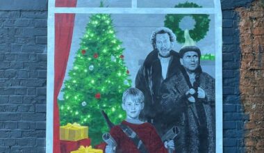 Street artist Catman paints Home Alone stars Kevin, Harry and Marv on Whitstable bridge for Christmas
