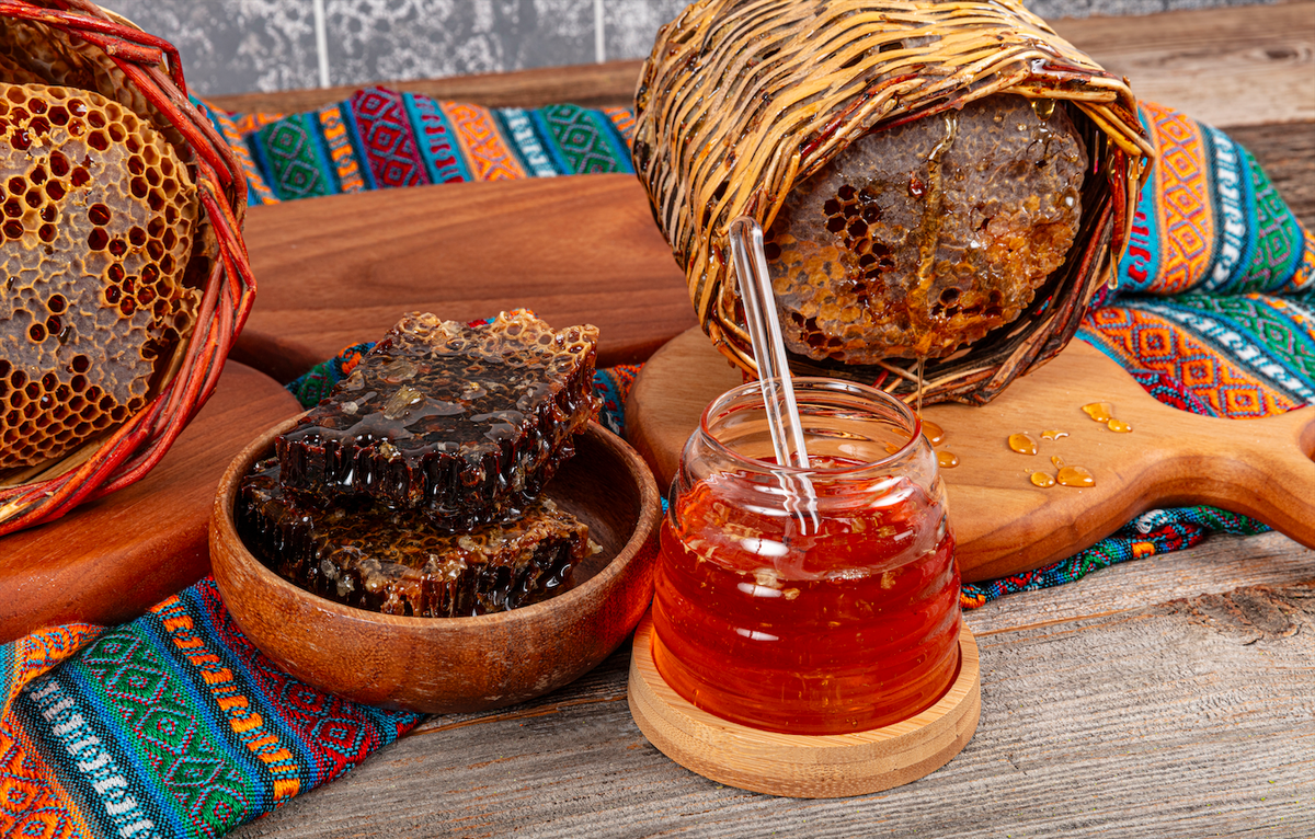 Santa María del Camí wins Spain’s best honey « Euro Weekly News