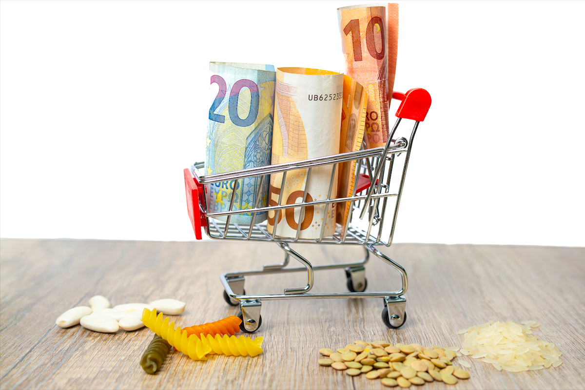Household savings in Spain hit two‑year low amid rising costs « Euro Weekly News