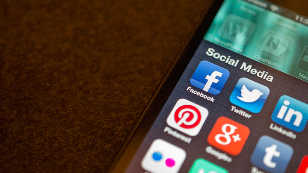 France Mulls Social Media Ban for Children Under 15 ━ The European Conservative