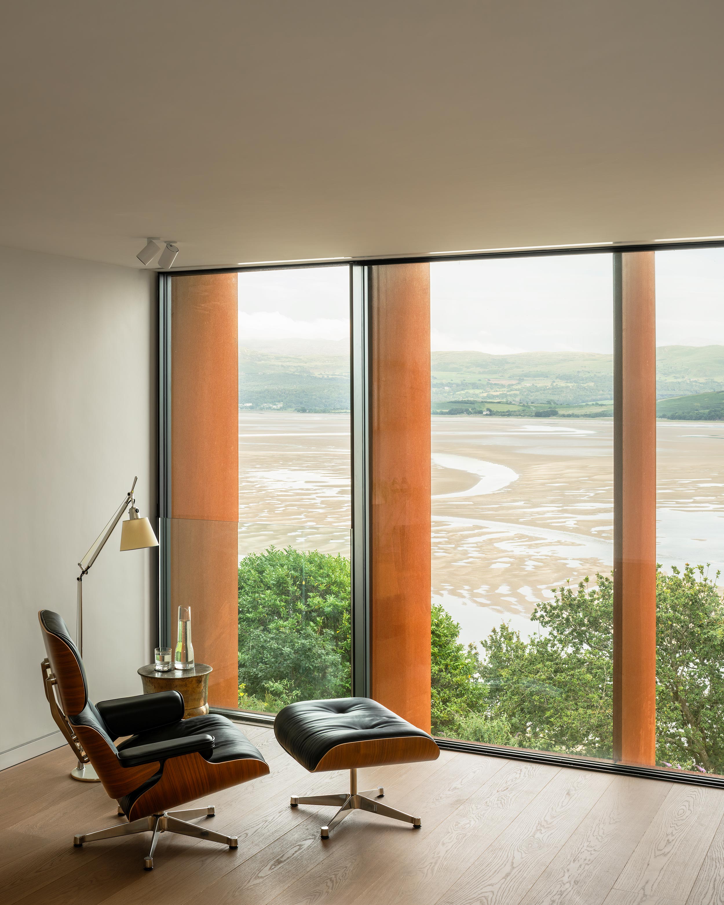 Porthmadog House, Wales, by Str&ouml;m Architects