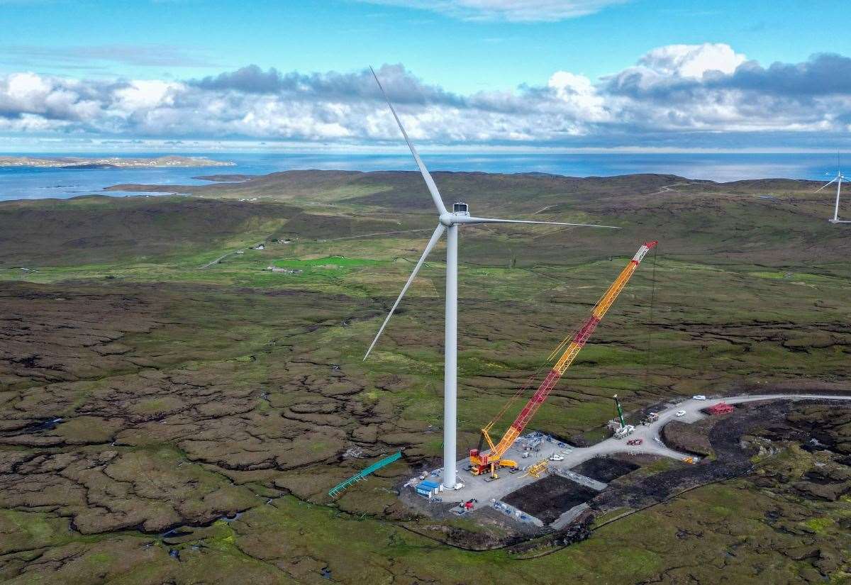 SNP energy policy for independence, It’s Scotland’s Energy, claims prices will fall by a third but the sums don’t add up