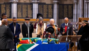 Hunterian Returns Burial Remains to South African indigenous peoples