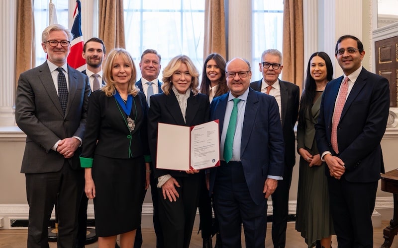 am-specilaty-uk-approval