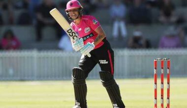 ash-gardner-produced-an-all-round-effort-in-sixers-win