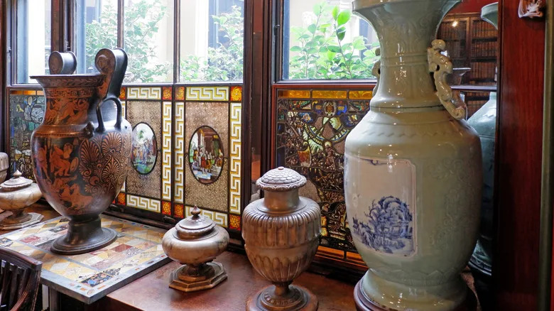 Historical vases and artifacts in John Soane's museum
