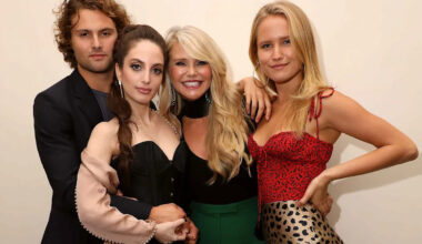 Christie Brinkley Poses With All 3 of Her Grown-Up Kids in Rare Holiday Photo