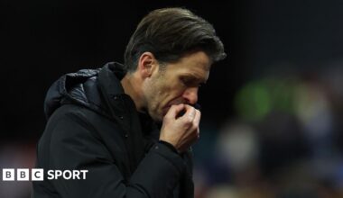 Gareth Taylor biting his nails