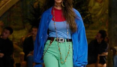 Prada completes its acquisition of Versace