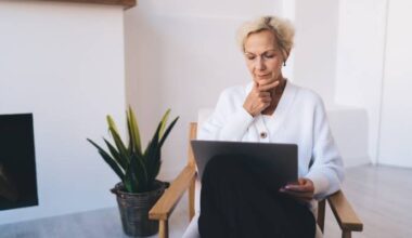 I’m 63 and tired of working, but only have $390K in savings. How much can I spend per month if I retire now?