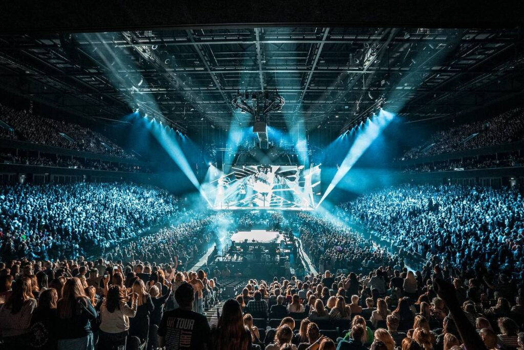 co-op live bowl audience