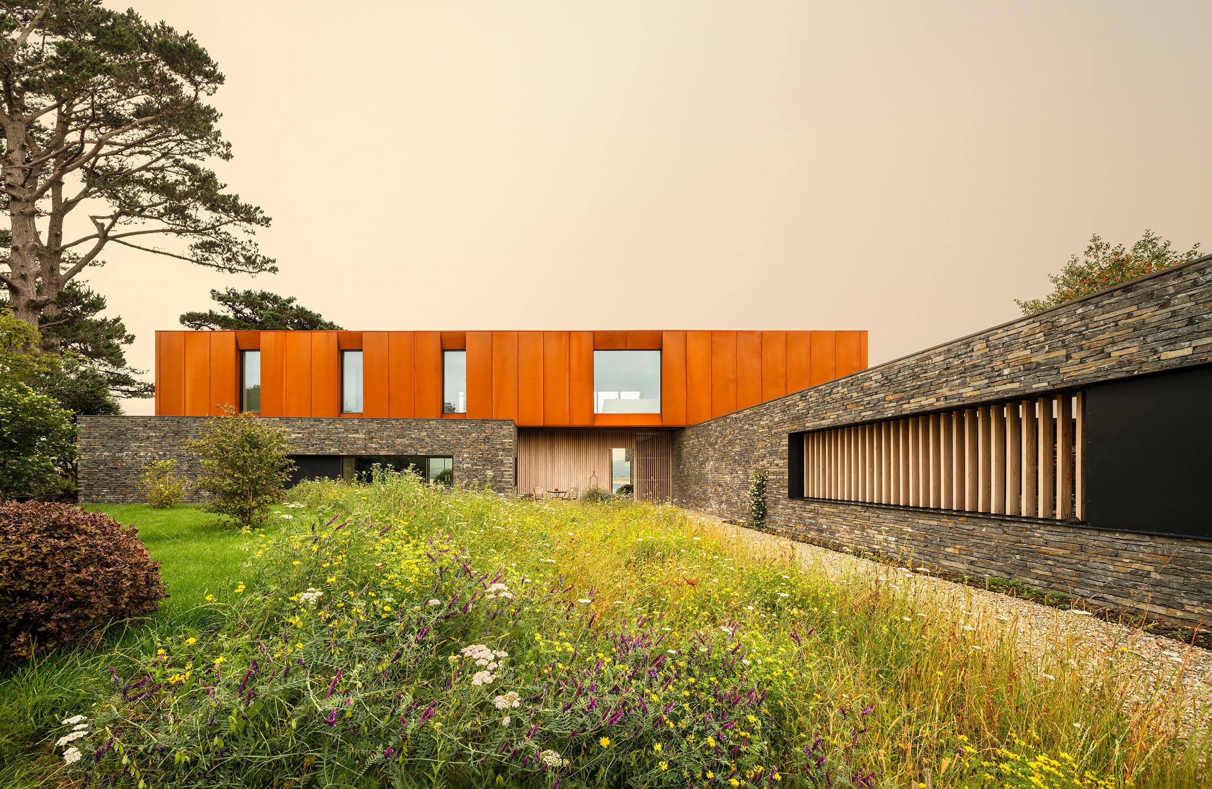 Porthmadog House, Wales, by Str&ouml;m Architects