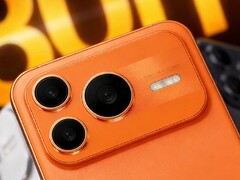 The Honor Power 2 is a mid-range phone that looks like an iPhone 17 Pro (Image source: Weibo, edited)