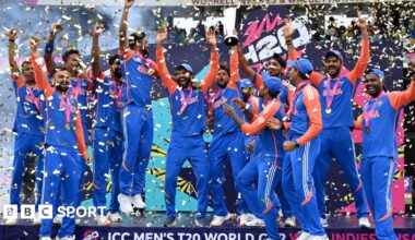 India celebrate their 2024 T20 World Cup victory