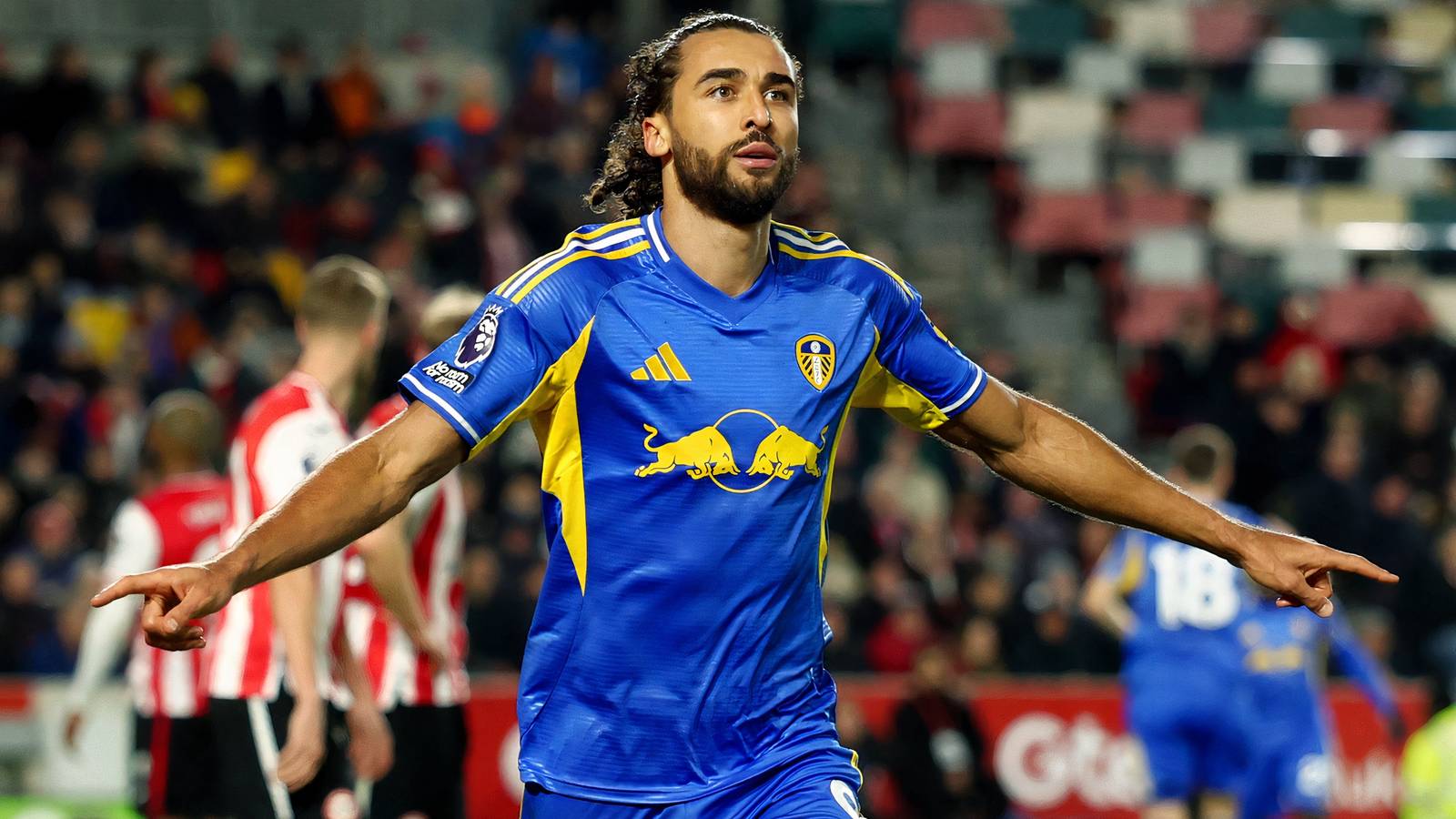 Leeds "looking" at signing PL star who once cost £47m