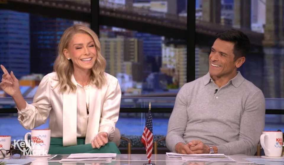 Live with Kelly and Mark Kelly Ripa (left) and Mark Consuelos on 'Live with Kelly and Mark'