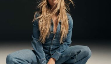 American Eagle Outfitters raises annual sales forecast