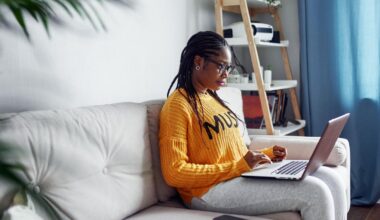 Worried about your finances in 2026? Here are 5 money moves recommended by experts.