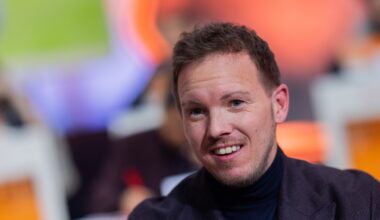 Split opinion among current and former Bayern Munich players & coaches