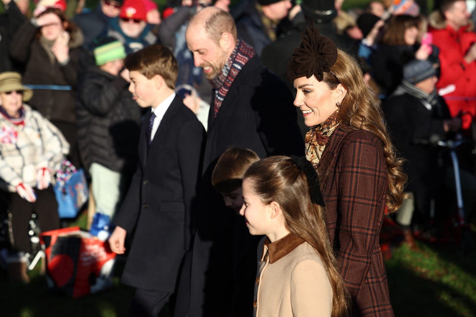britain's prince william, prince of wales and his wife britain's catherine, princess of wales arrive with their children britain's prince george of wales, britain's prince louis of wales and britain's princess charlotte of wales for the royal family's traditional christmas day service at st mary magdalene church on the sandringham estate in eastern england, on december 25, 2025. (photo by henry nicholls / afp)