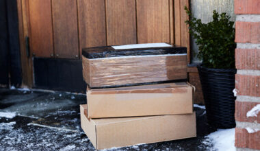 EU to impose €3 duty on low-value imports to tackle flood of items ordered from China