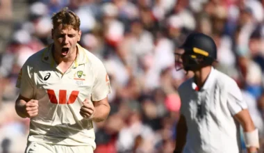 Fourth Ashes Test: Australia, England bowled out on farcical opening day in Melbourne