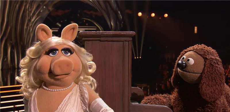 Miss Piggy and Rowlf