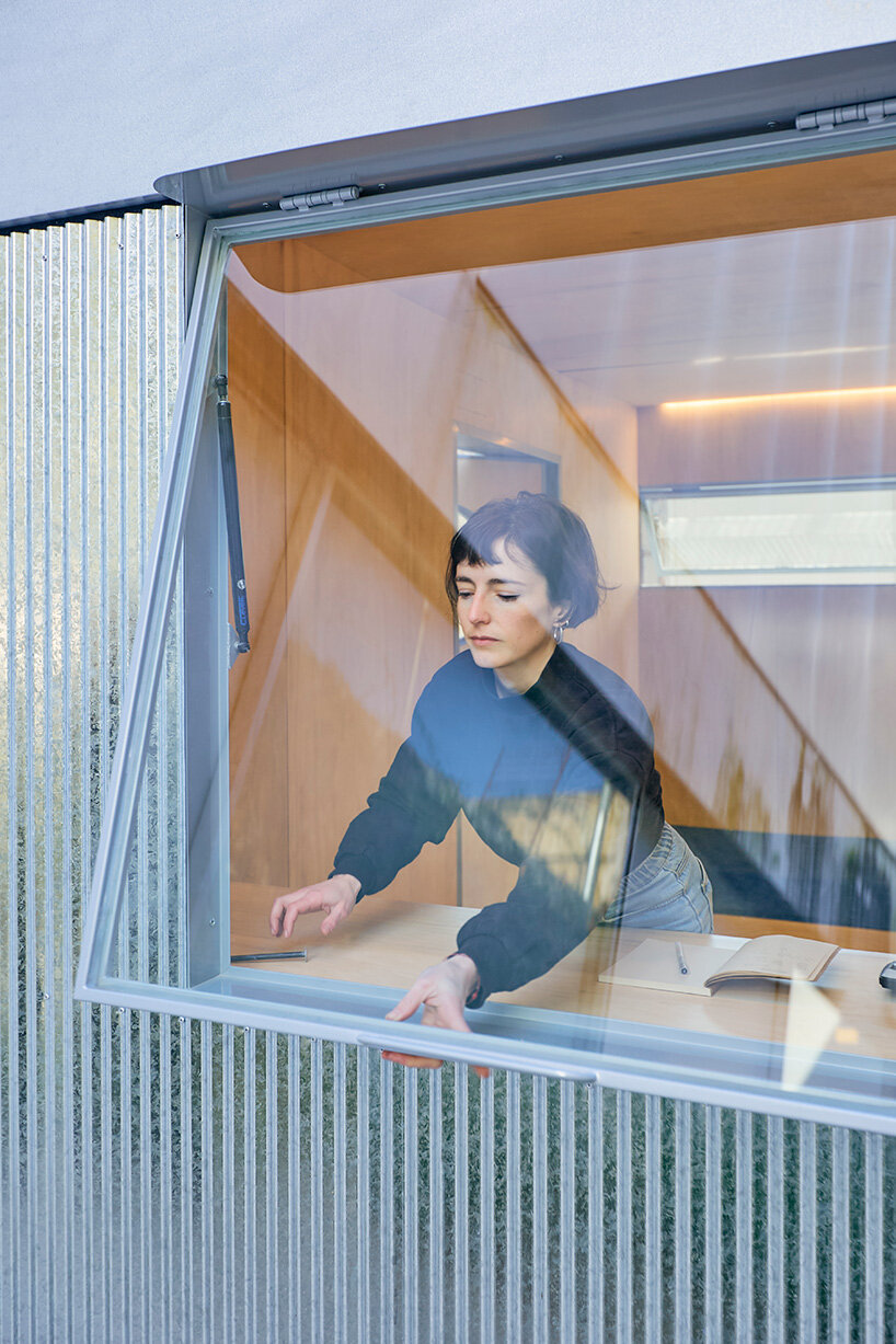 morsa taller builds a 7 sqm mobile office that rolls between sites in buenos aires