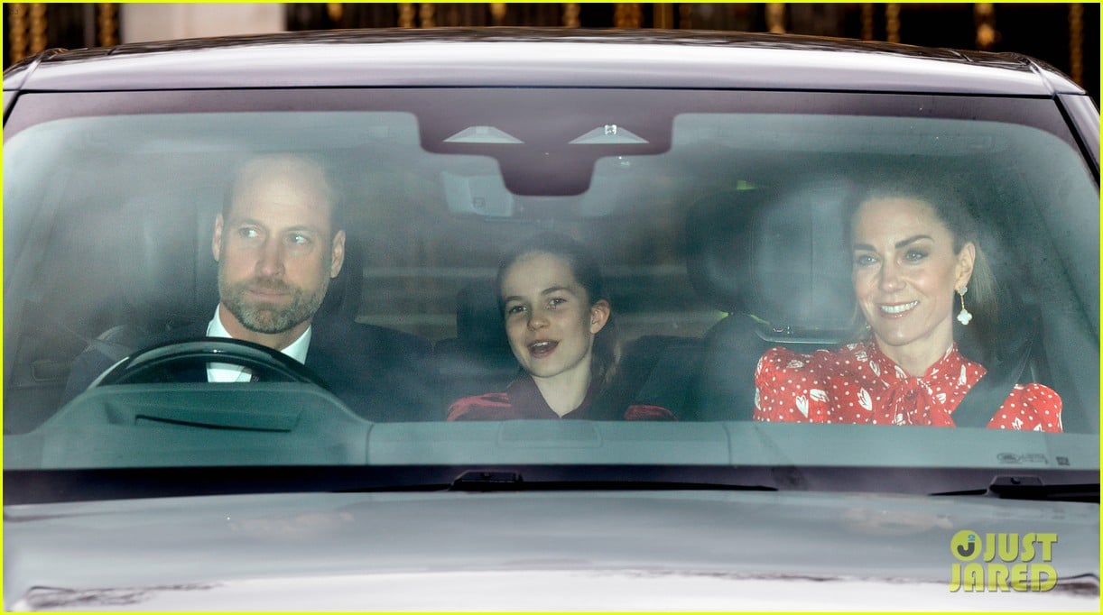 prince williams drives family to christmas luncheon at buckingham palace 055256445
