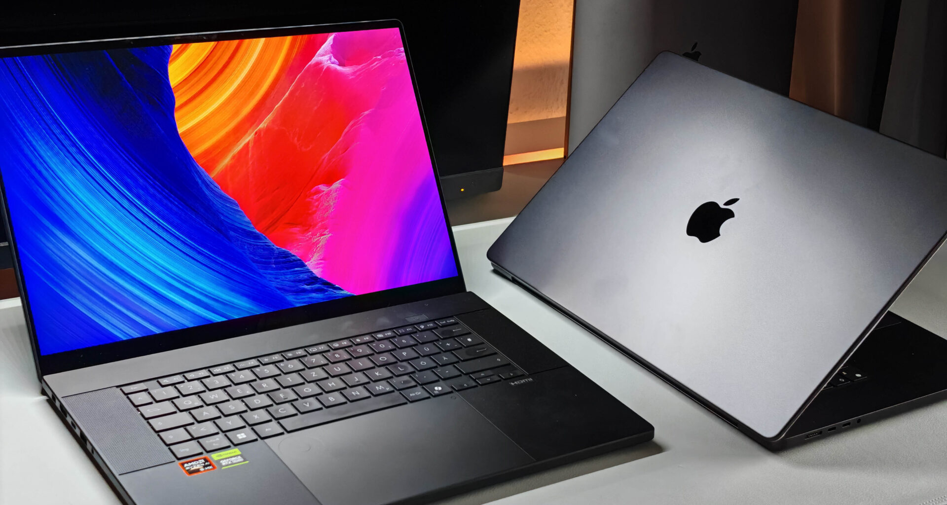 Showdown of the fastest multimedia laptops - Apple MacBook Pro 16 M4 Max vs. Asus ProArt P16 RTX 5090