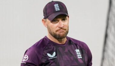 Rob Key backs Brendon McCullum to remain as England head coach despite Ashes defeat - MKFM 106.3FM
