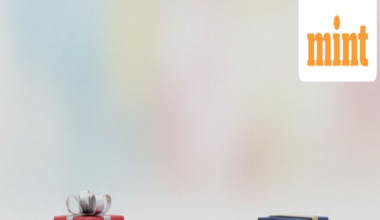 Give a smartwatch to your loved ones this New Year.