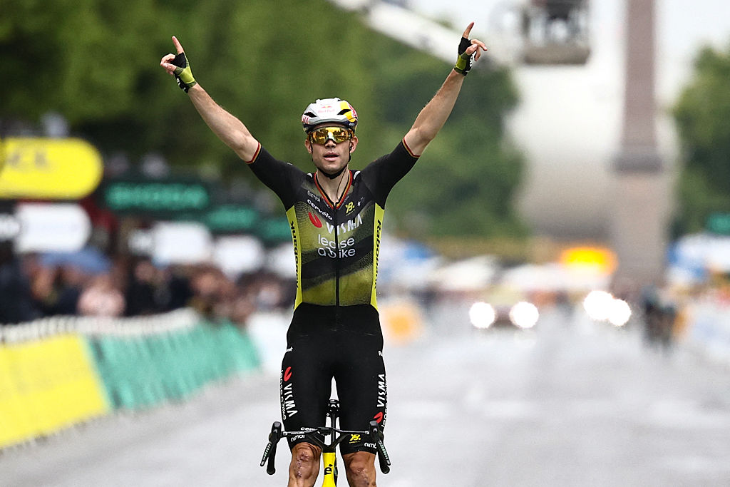 Wout van Aert (Visma-Lease a Bike) wins stage 21 of the 2025 Tour de France