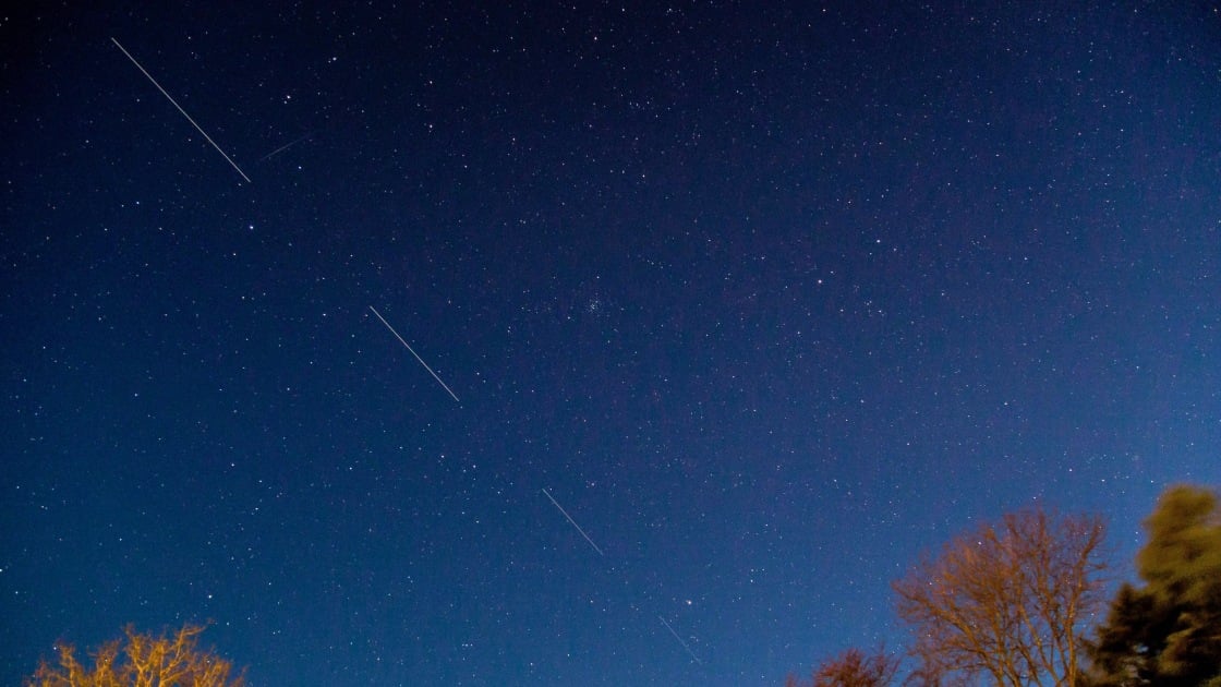 SpaceX Sees Big Drop in Number of Starlink Satellite De-Orbits in 2025