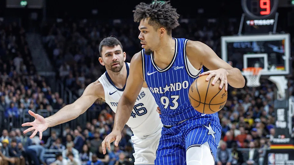 There were about 14,000 people in the stands for the NBA game in Berlin<span class="copyright">Andreas Gora/dpa/picture alliance</span>
