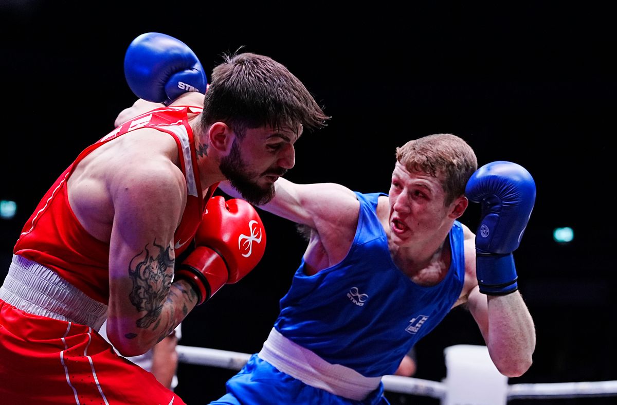 Rami Kiwan takes on Callum Makin