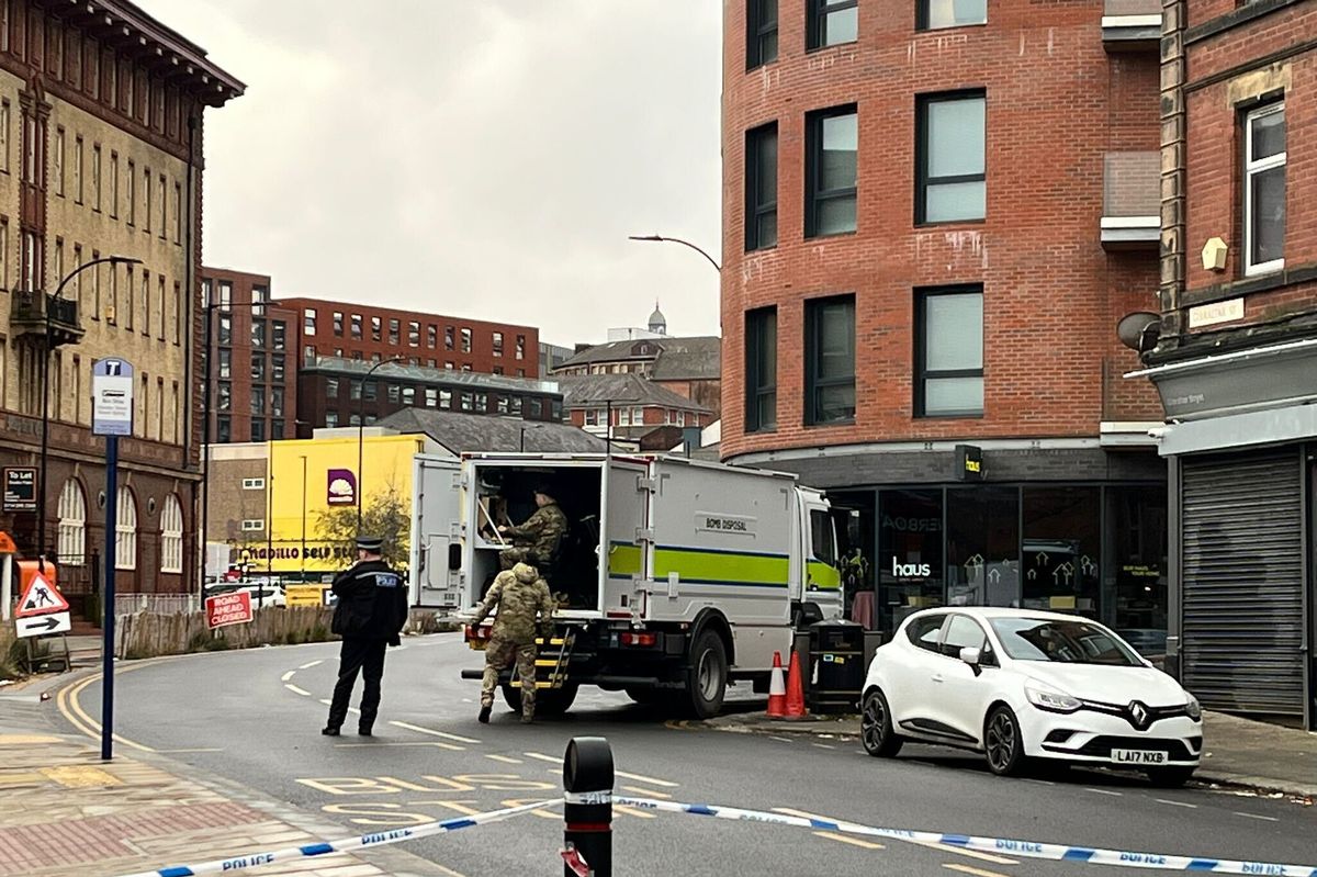 An EOD Team on the scene in Sheffield at Furnace Hill