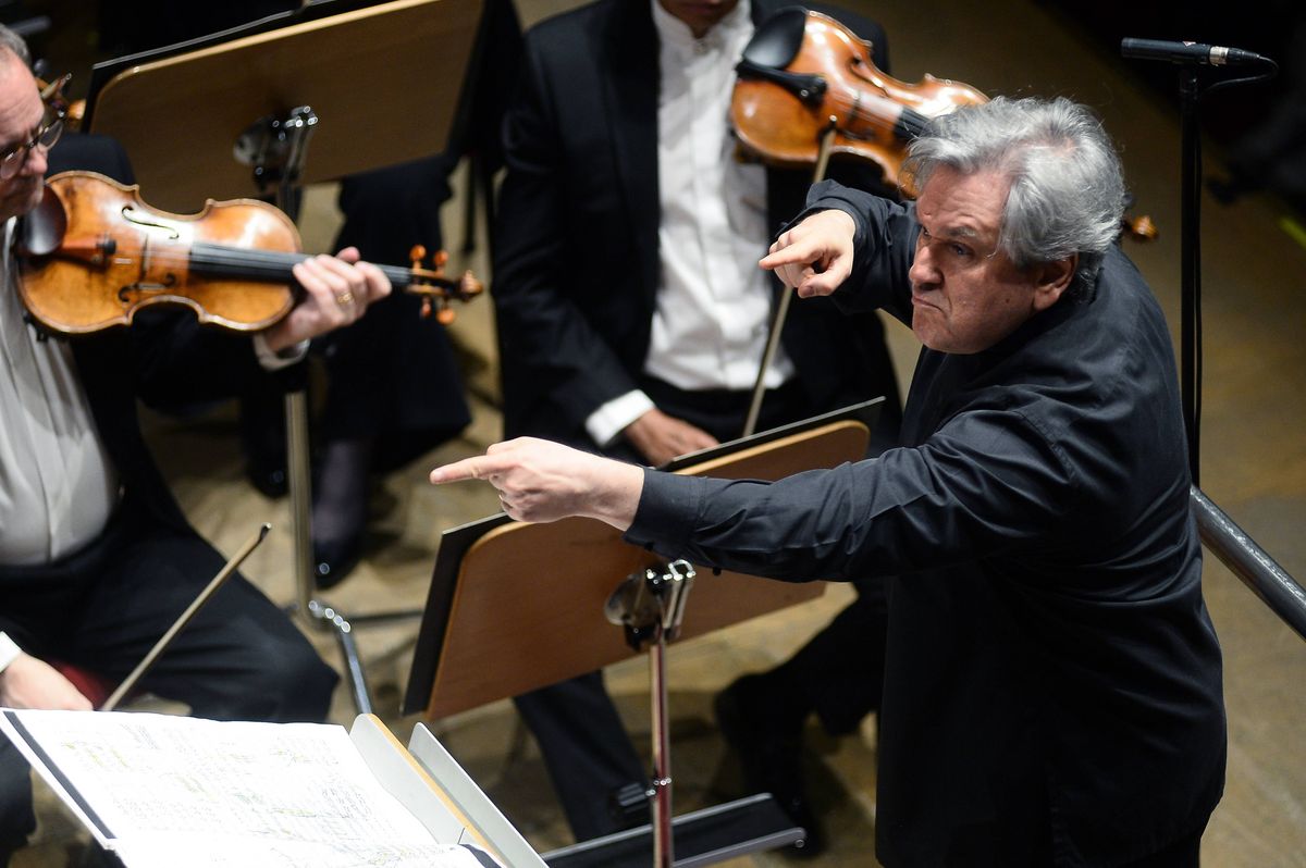 BOLOGNA, ITALY - JUNE 09: British-italian musician Antonio Pappano conducts The London Symphony Orchestra in concert at Bologna Festival at Manzoni Theater on June 09, 2025 in Bologna, Italy. (Photo by Roberto Serra - Iguana Press/Getty Images)
