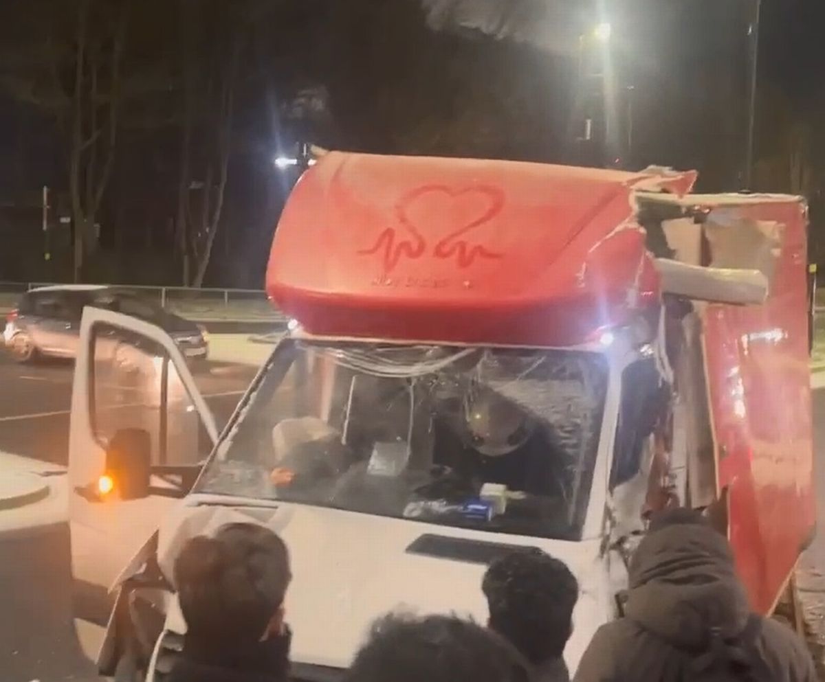 The second vehicle involved in the crash appears to be a former British Heart Foundation red and white van 