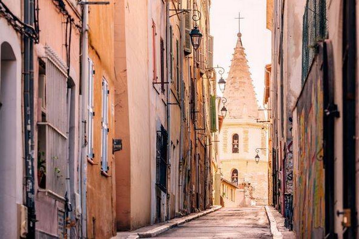 Charming colourful alley in Le Panier historic district.