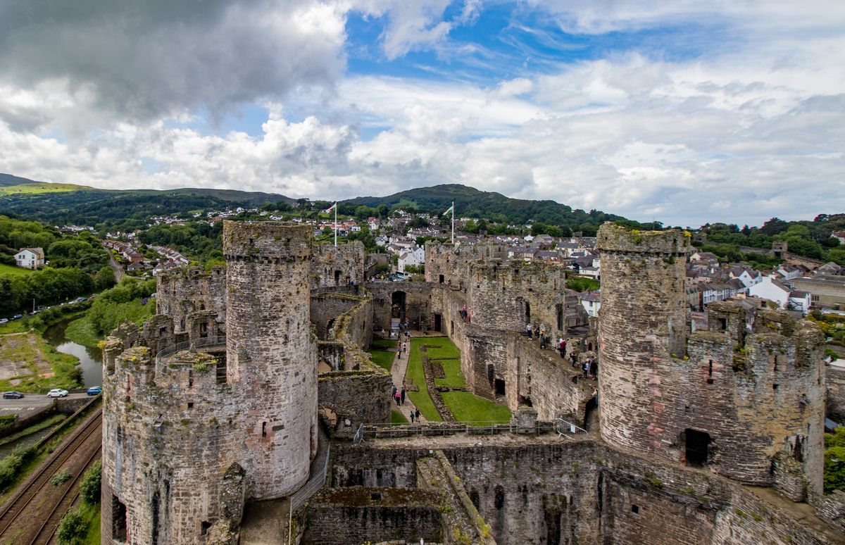 This famous fortress is exceptionally well preserved and contains the most intact set of medieval royal apartments in Wales.