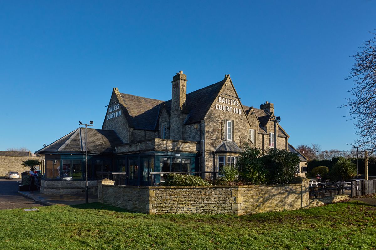 GV of a large country pub