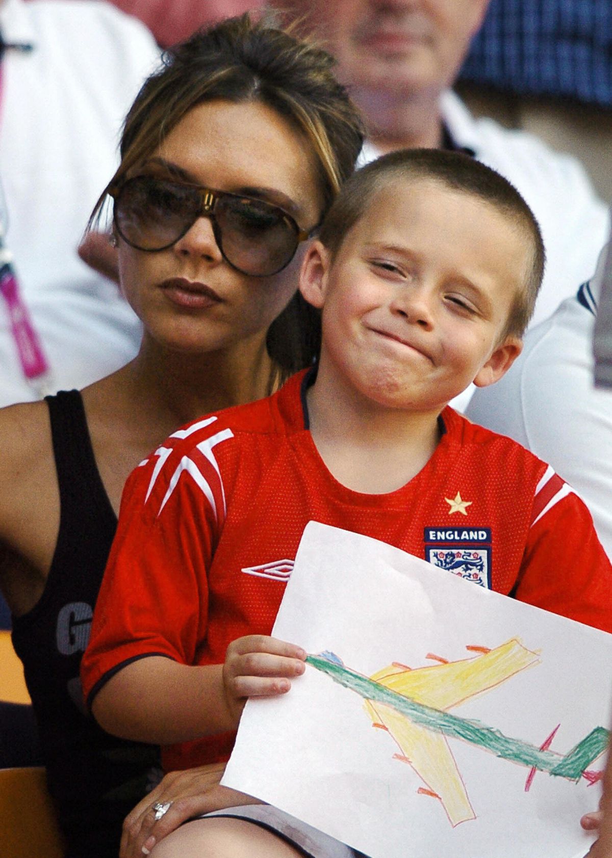 The mother and son are in the midst of a sad fallout