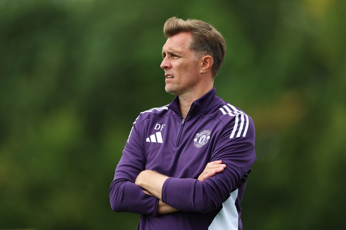 Darren Fletcher has been tasked with returning Manchester United to winning ways at Burnley this evening